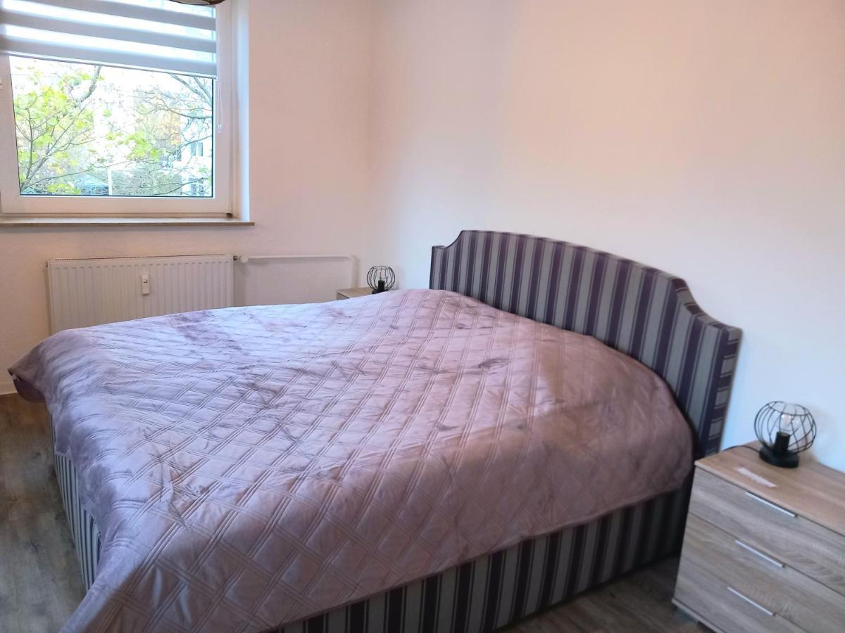 City Apartment Duisburg 2#Netflix &Wlan &Kingsize Bett & Kaffee Maschine & Central & 500M Innenhafen & 2 Min U Bahn Eksteriør bilde